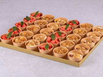 PLATEAU VERRINES FRUITS DE SAISON-YAOURT COCO-COMPOTE CRUMBLE
