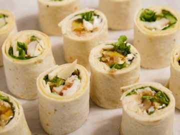 PLATEAU MINI WRAP POULET PARMESAN-CHEVRE MIEL