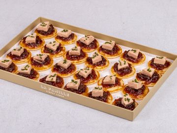 PETIT PLATEAU BLINIS FOIE GRAS CONFIT OIGNON