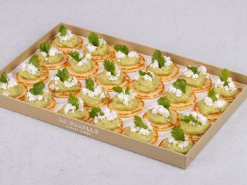 PETIT PLATEAU BLINIS GUACAMOLE FETA