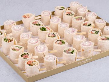PLATEAU MINI WRAP SAUMON ROQUETTE JAMBON TARTUFATA
